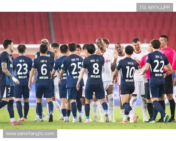 武汉三镇激战再起 两大足球劲旅争锋 新赛季巅峰对决备受期待