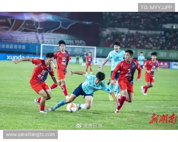 激情再燃湘江之畔湘超联赛鏖战正酣绿茵争锋展现湖湘足球魅力