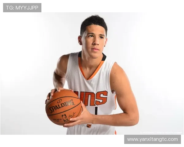 德文布克在NBA赛季中的卓越表现与未来展望分析 德文布克在NBA赛季中的卓越表现与未来展望分析